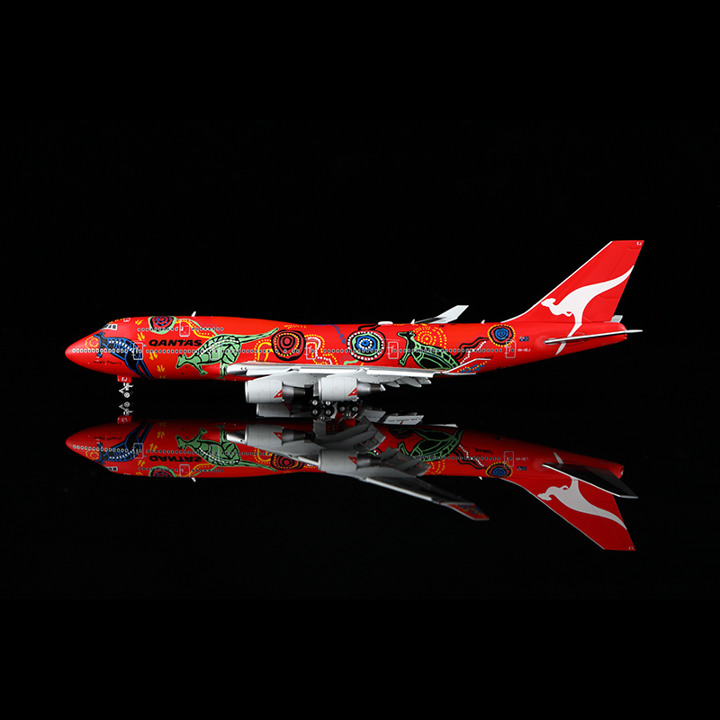 HX Models 1:400 Qantas Airways VH-OEJ Boeing 747-400 "FLAPS DOWN VERSION" - Image 12