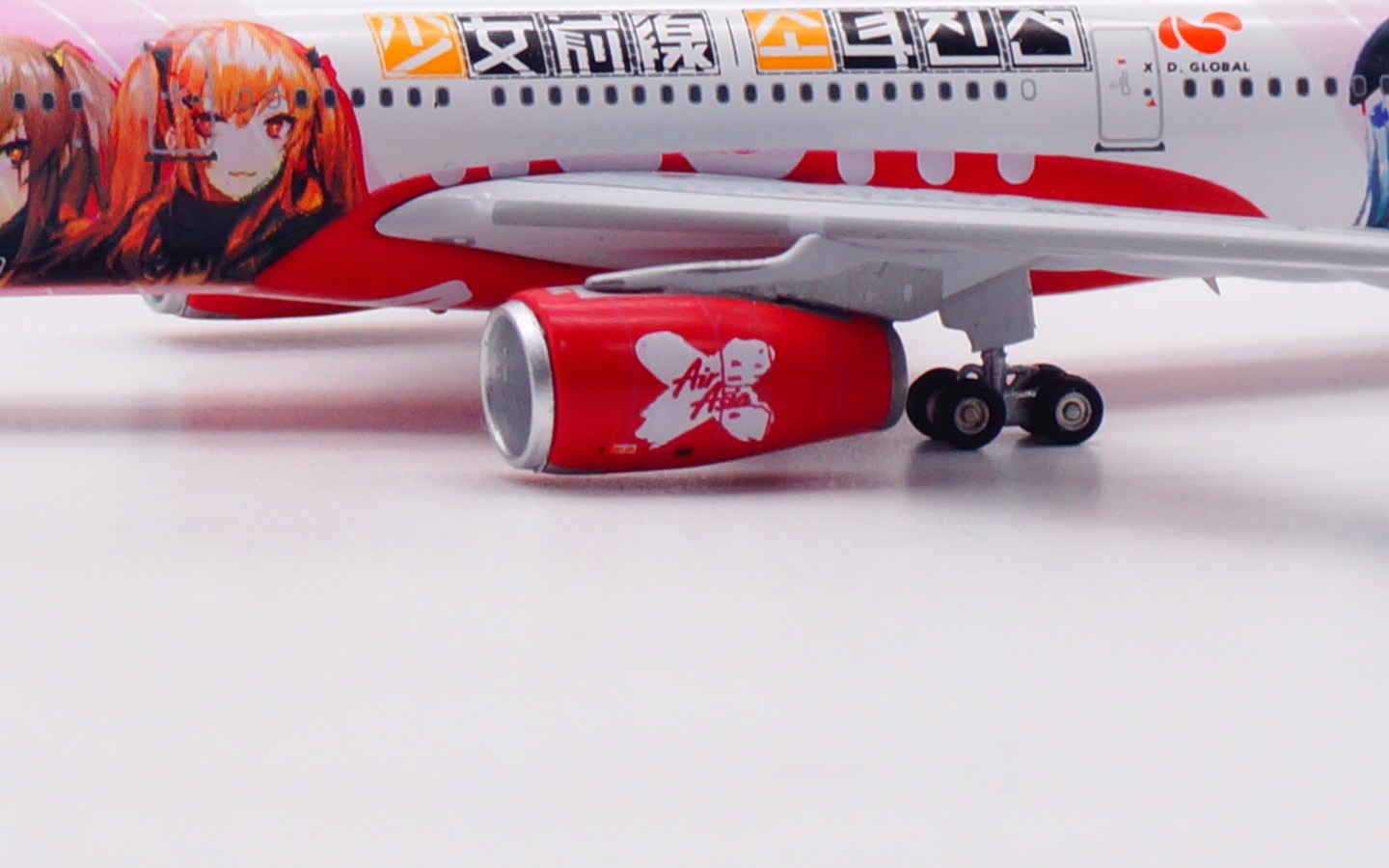 Aviation 400 1:400 Air Asia X 9M-XXB Airbus A330-300 - Image 5