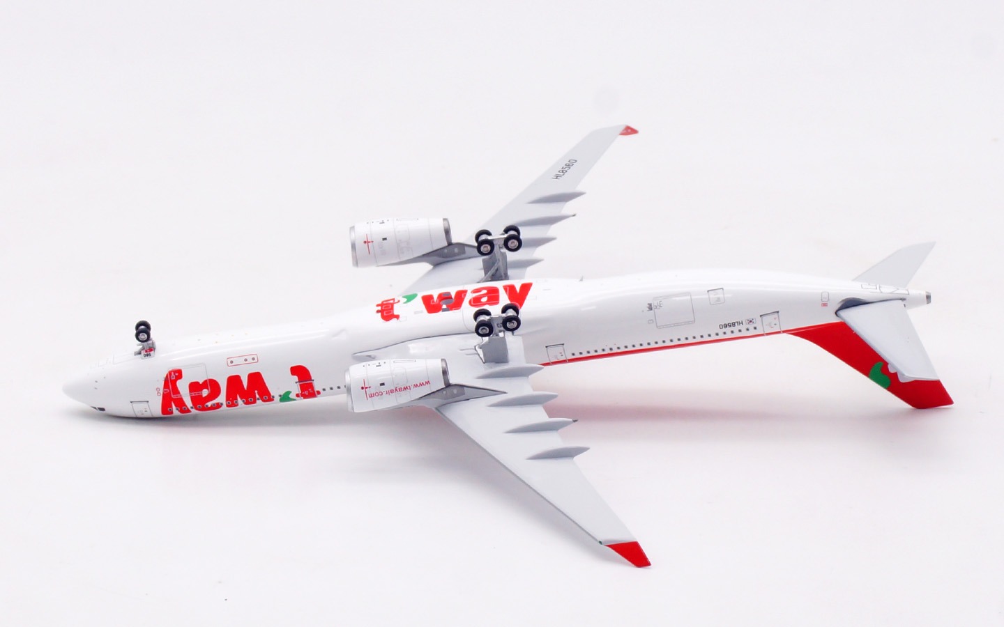 Aviation 400 1:400 T'Way Air HL8560 Airbus A330-300 - Image 7