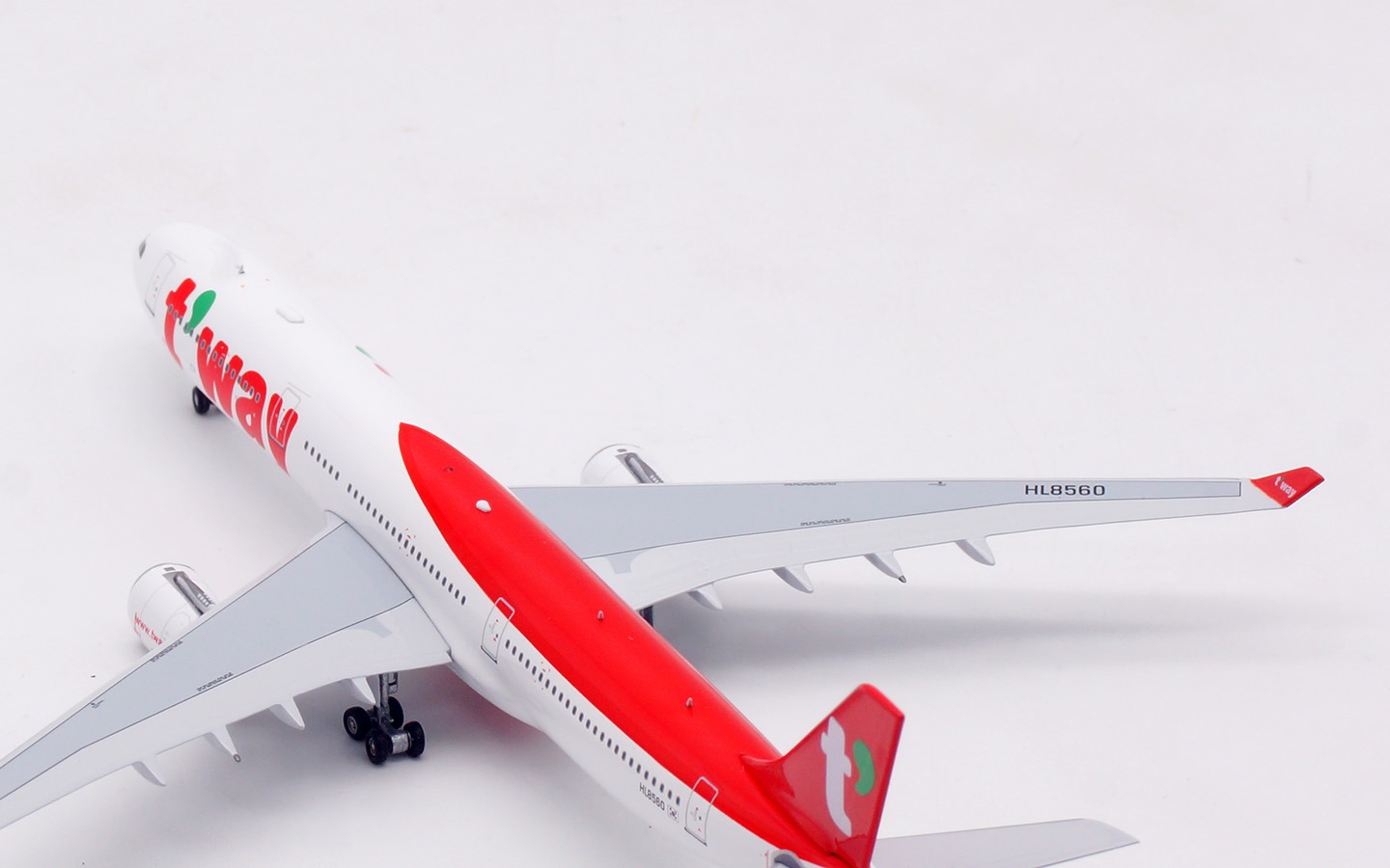 Aviation 400 1:400 T'Way Air HL8560 Airbus A330-300 - Image 14