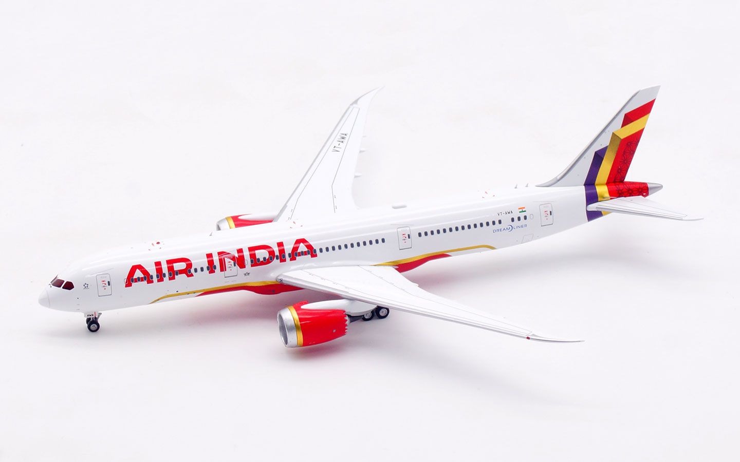 Aviation 400 1:400 Air India VT-AWA Boeing 787-9 - Image 4
