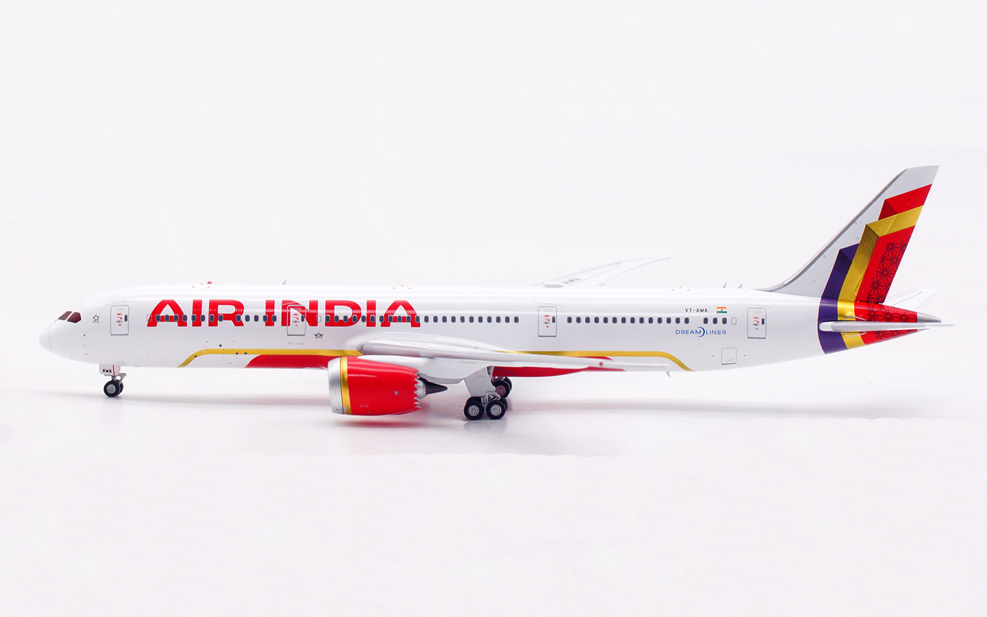 Aviation 400 1:400 Air India VT-AWA Boeing 787-9 - Image 8