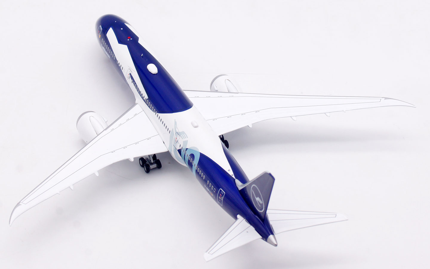 Aviation 400 1:400 Lufthansa D-ABPU Boeing 787-9 - Image 5