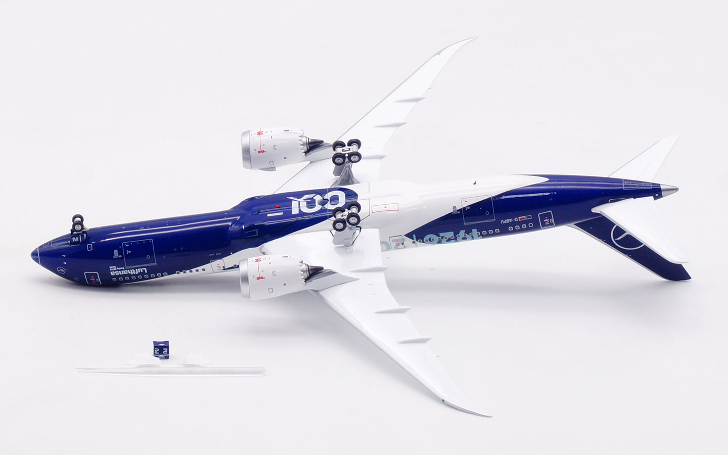 Aviation 400 1:400 Lufthansa D-ABPU Boeing 787-9 - Image 6