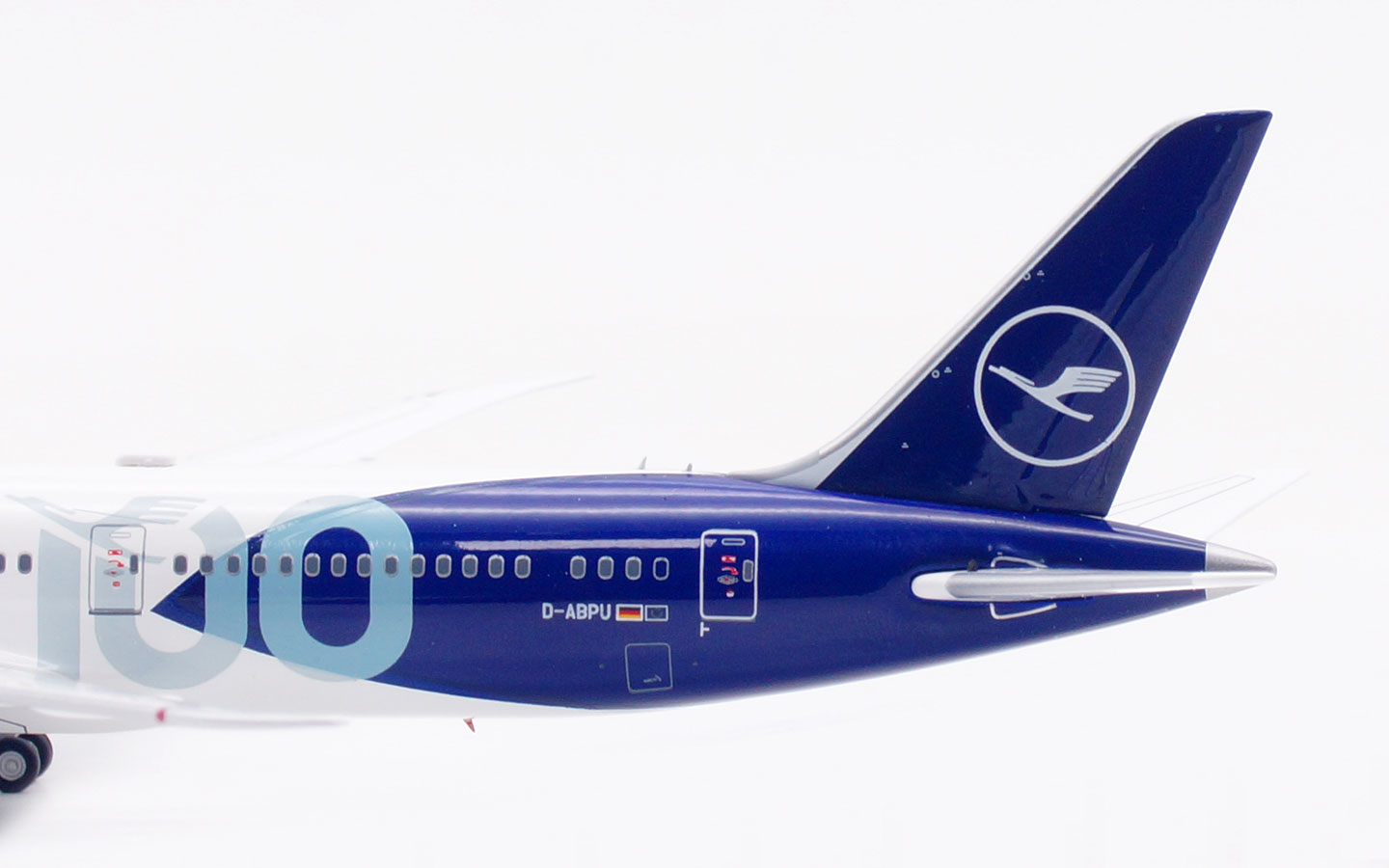 Aviation 400 1:400 Lufthansa D-ABPU Boeing 787-9 - Image 11