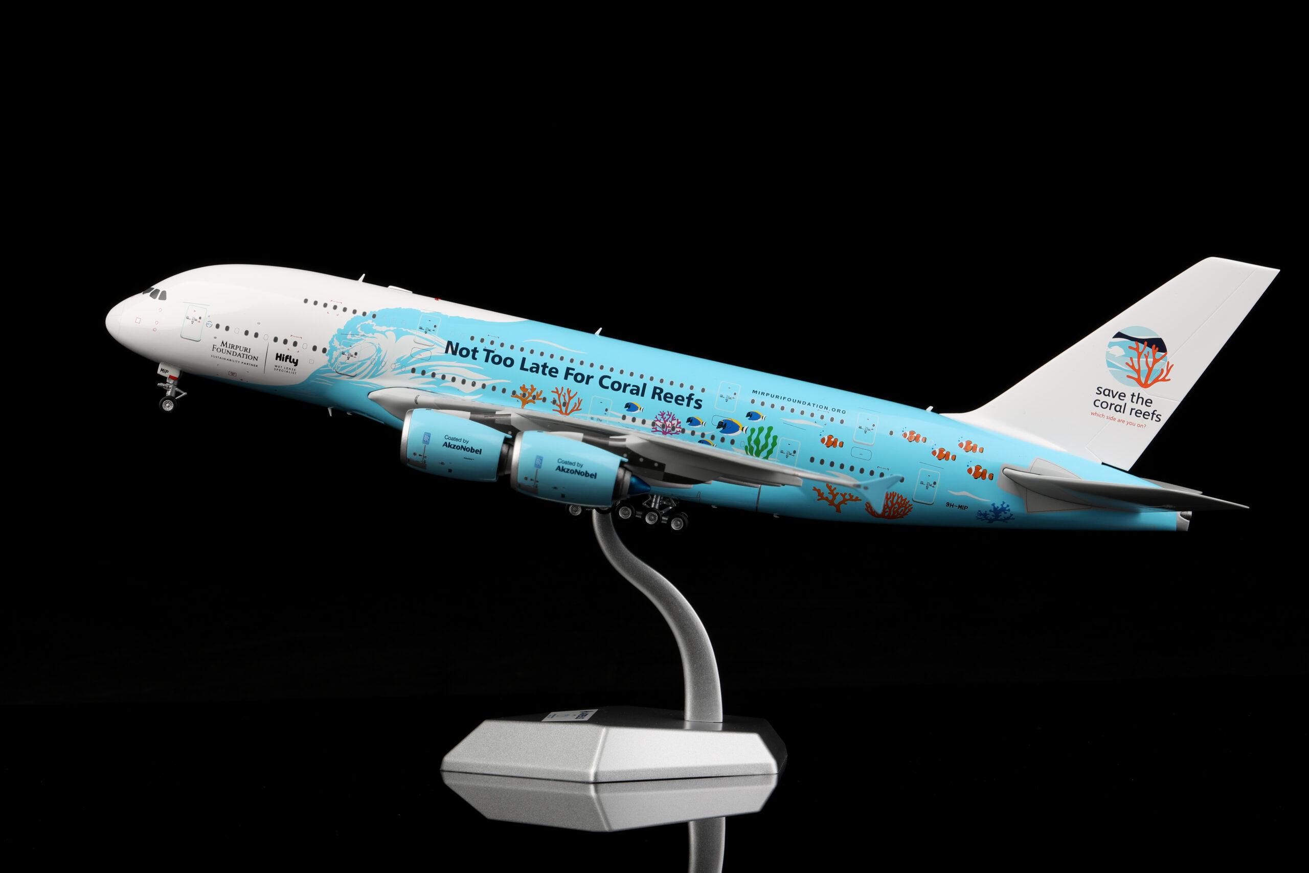 SQ Wings 1:200 HiFly Malta 9H-MIP Airbus A380-800 - Image 10