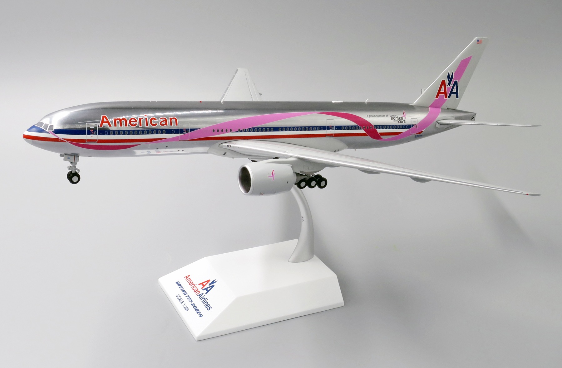 JC Wings 1:200 American Airlines N759AN Boeing 777-200 - Image 4