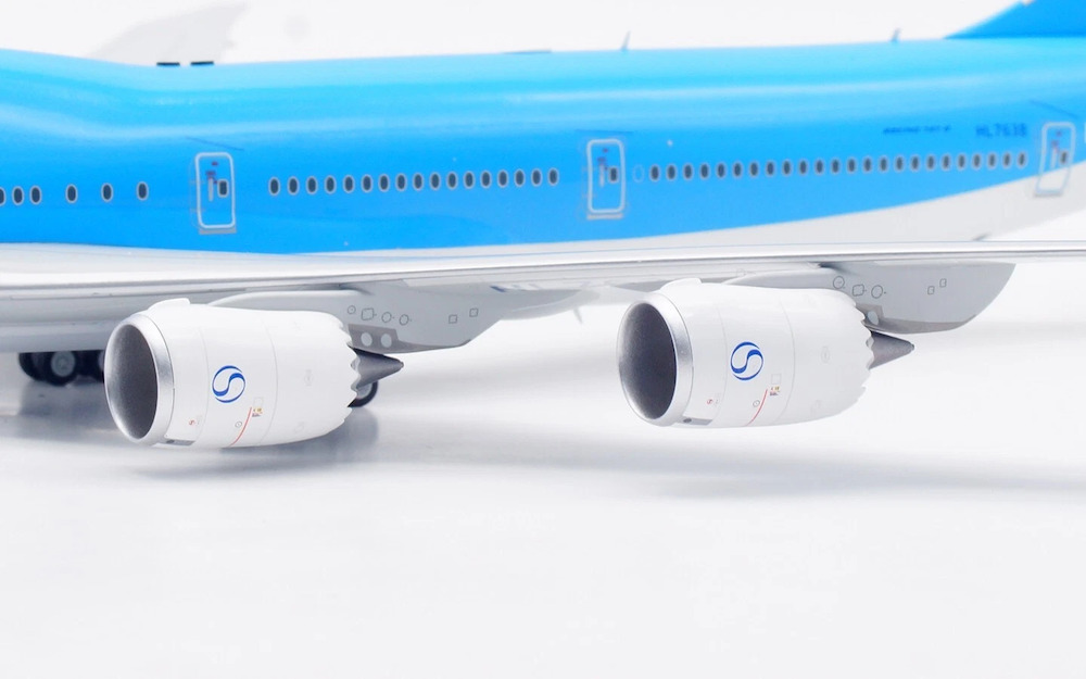 SQ Wings 1:200 Korean Air HL7638 Boeing 747-8 - Bedfordshire