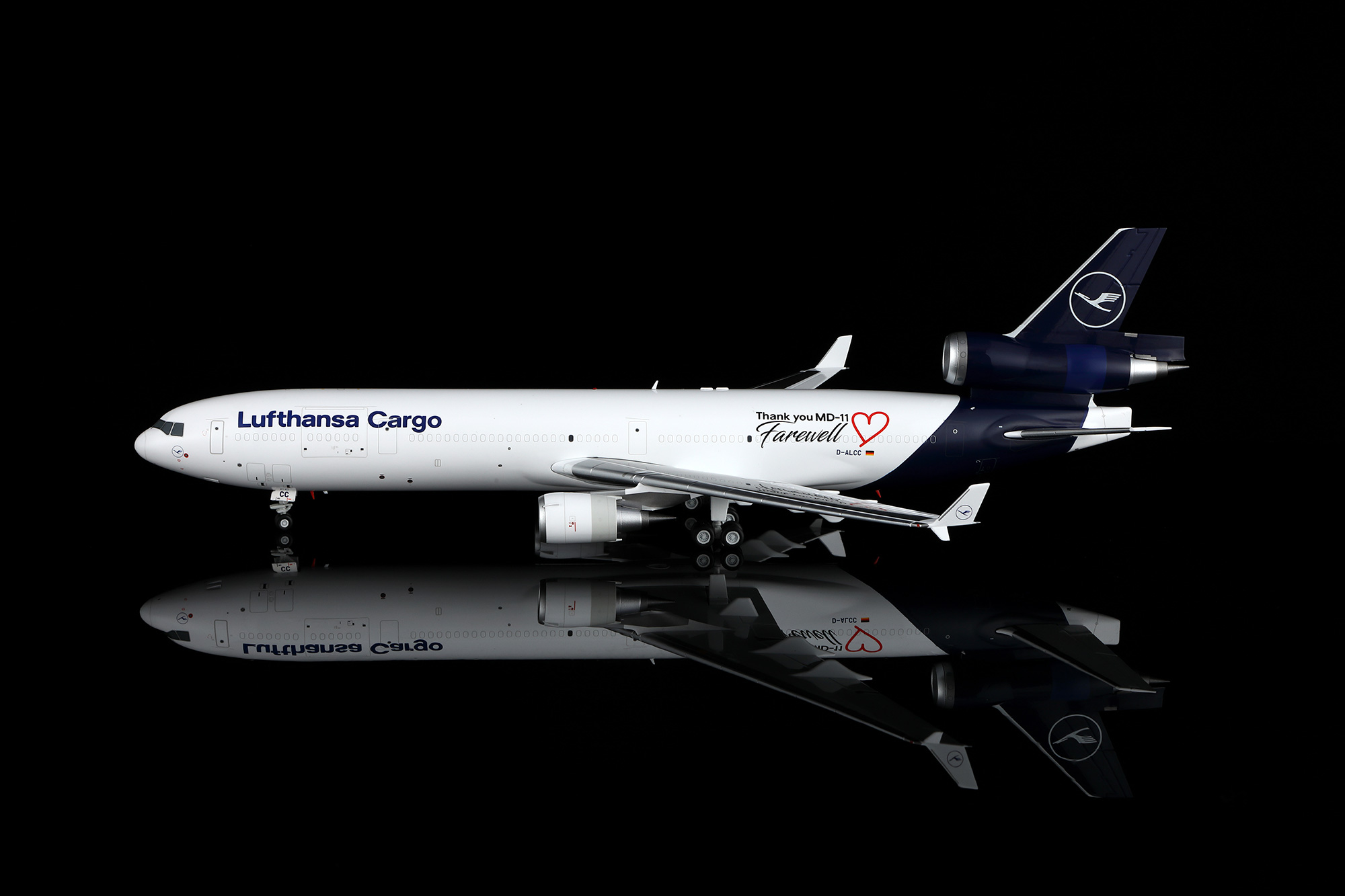 SQ Wings 1:200 Lufthansa Cargo D-ALCC McDonnell Douglas MD-11F - Image 7
