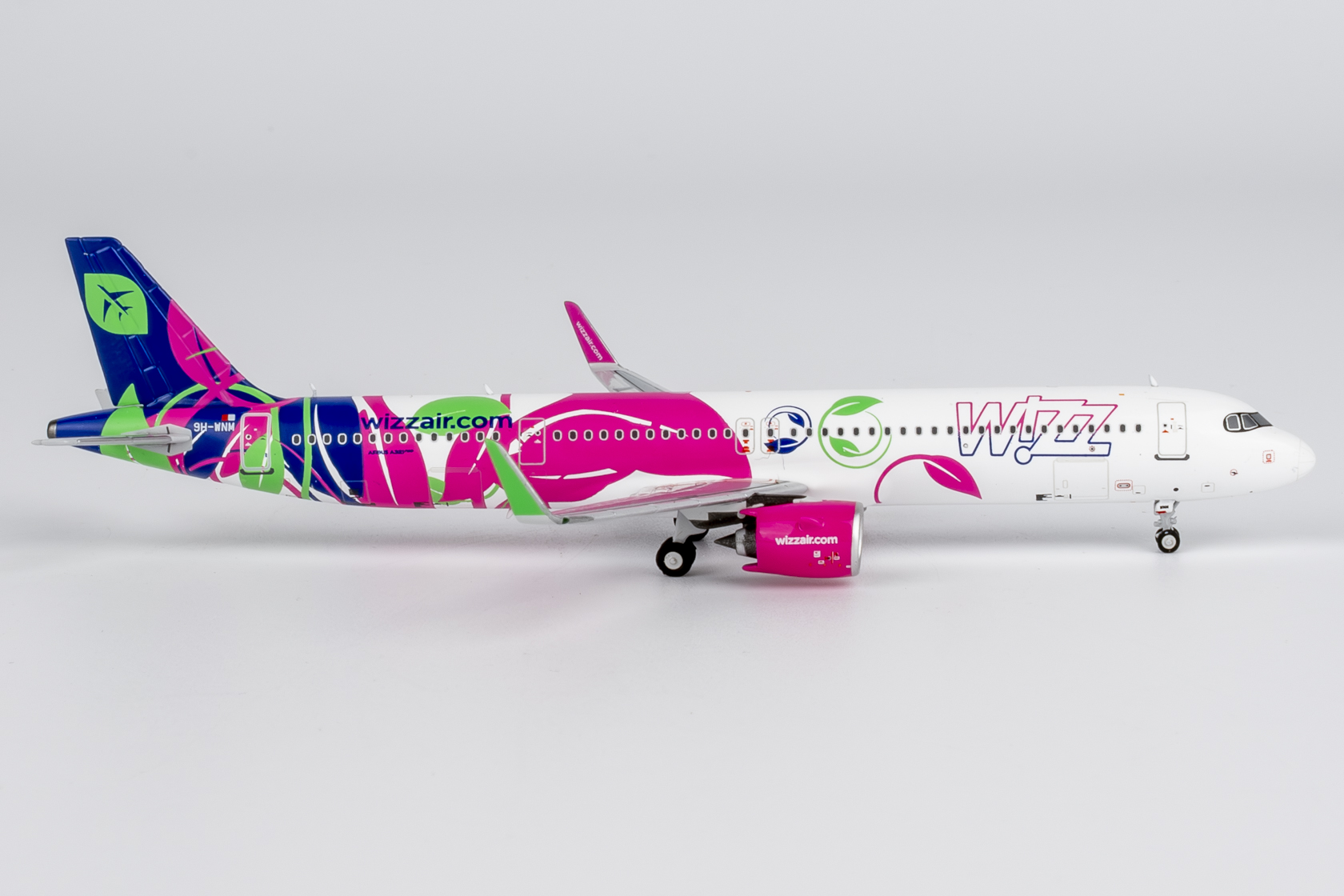 NG Models 1:400 Wizz Air Malta 9H-WNM Airbus A321-Neo - Image 6