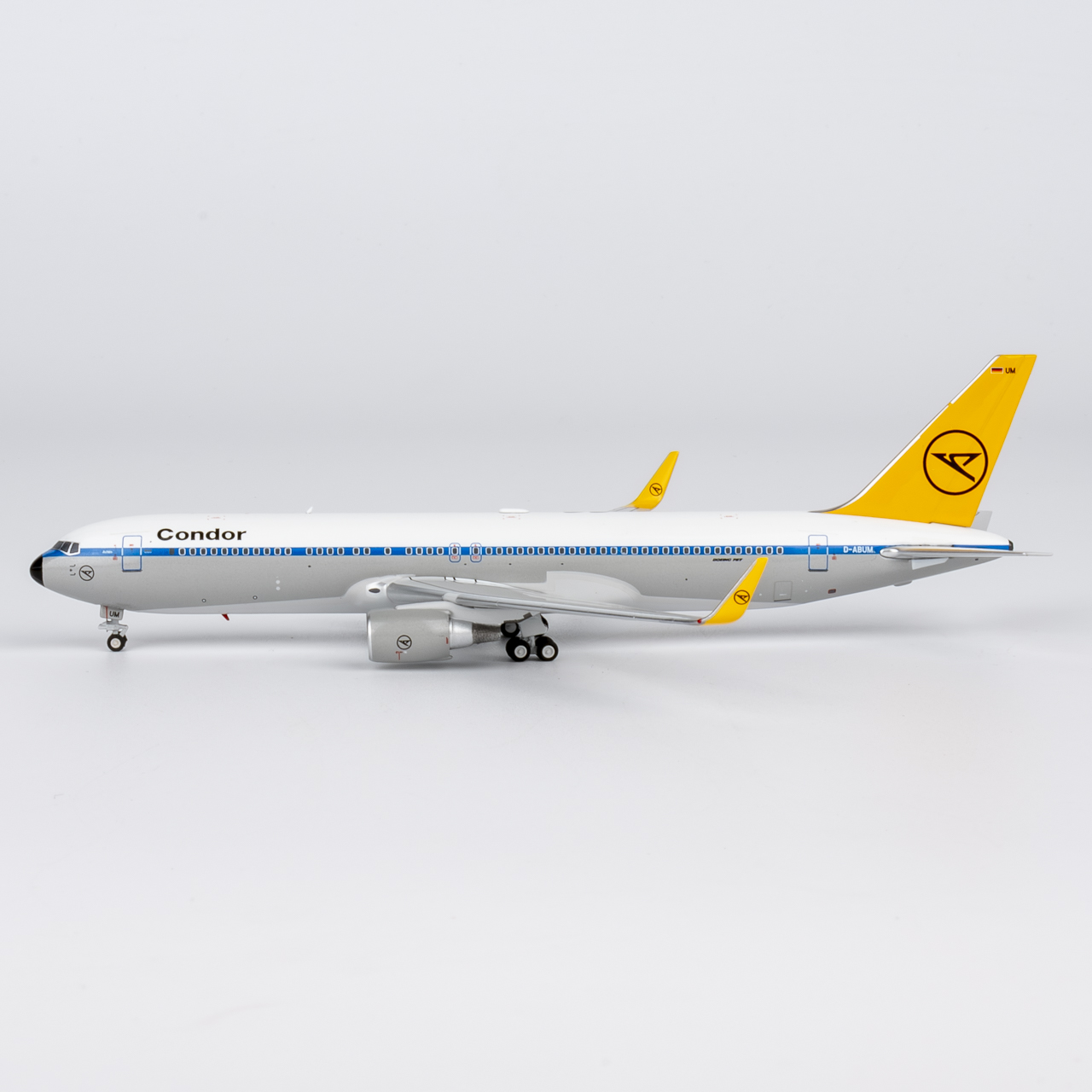 NG Models 1:400 Condor D-ABUM Boeing 767-300W - Image 2