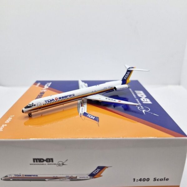 Phoenix 1:400 Royal Jordanian JY-BAB Boeing 787-8 - Bedfordshire