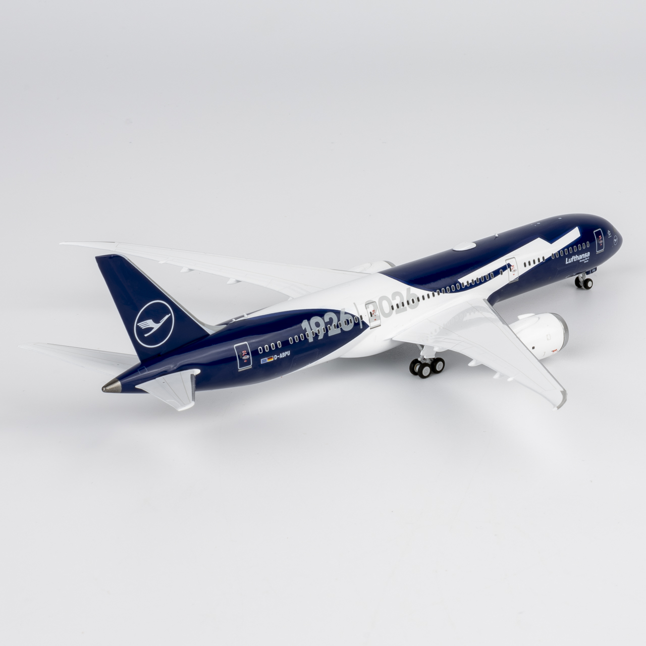 NG Models 1:400 Lufthansa D-ABPU Boeing 787-9 - Image 7