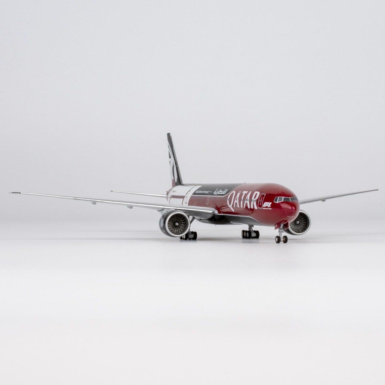 NG Models 1:400 Qatar Airways A7-BEG Boeing 777-300 - Image 9
