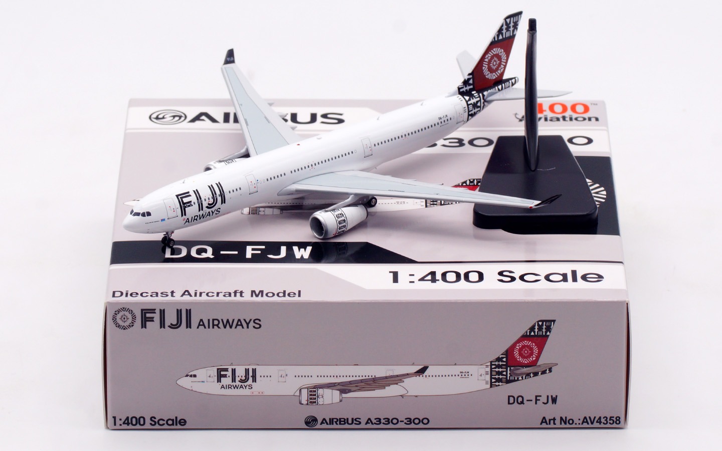 Aviation ANA B777-300ER JA795A 全日空 1:400 PH04621 All Nippon