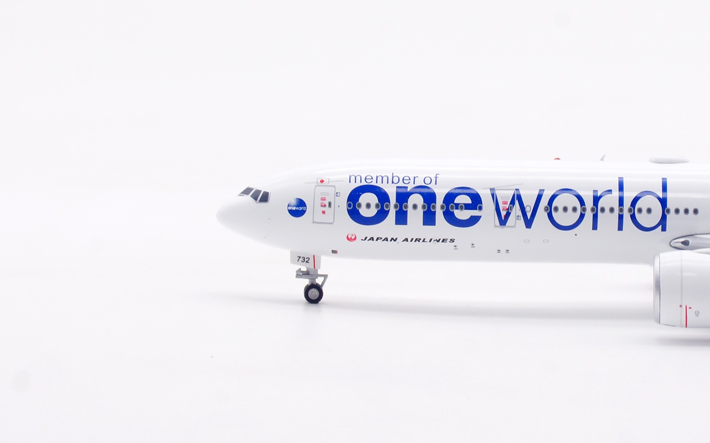 Aviation 400 1:400 JAL Japan Airlines JA732J Boeing 777-300