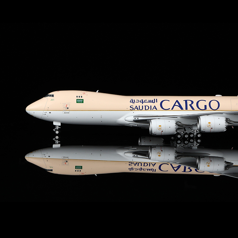 HX Models 1:400 Saudi Arabian Airlines Cargo HZ-AI3 Boeing 747-8F