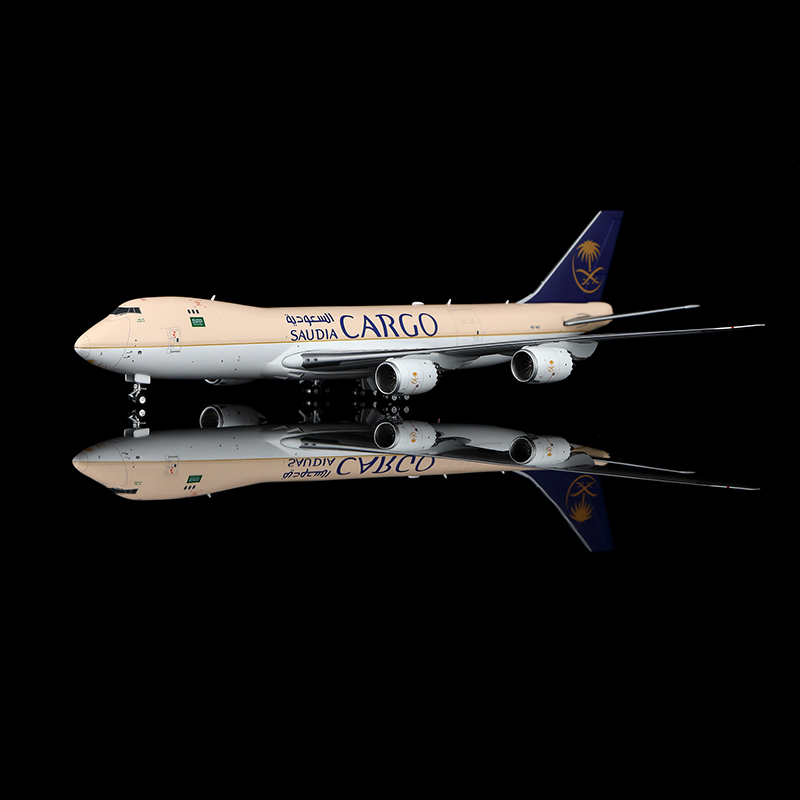 HX Models 1:400 Saudi Arabian Airlines Cargo HZ-AI3 Boeing 747-8F