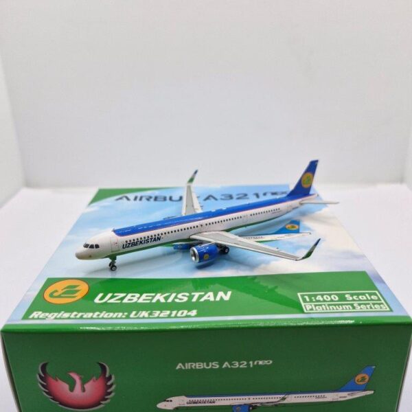 Phoenix 1:400 Uzbekistan Airways UK32104 Airbus A321-Neo