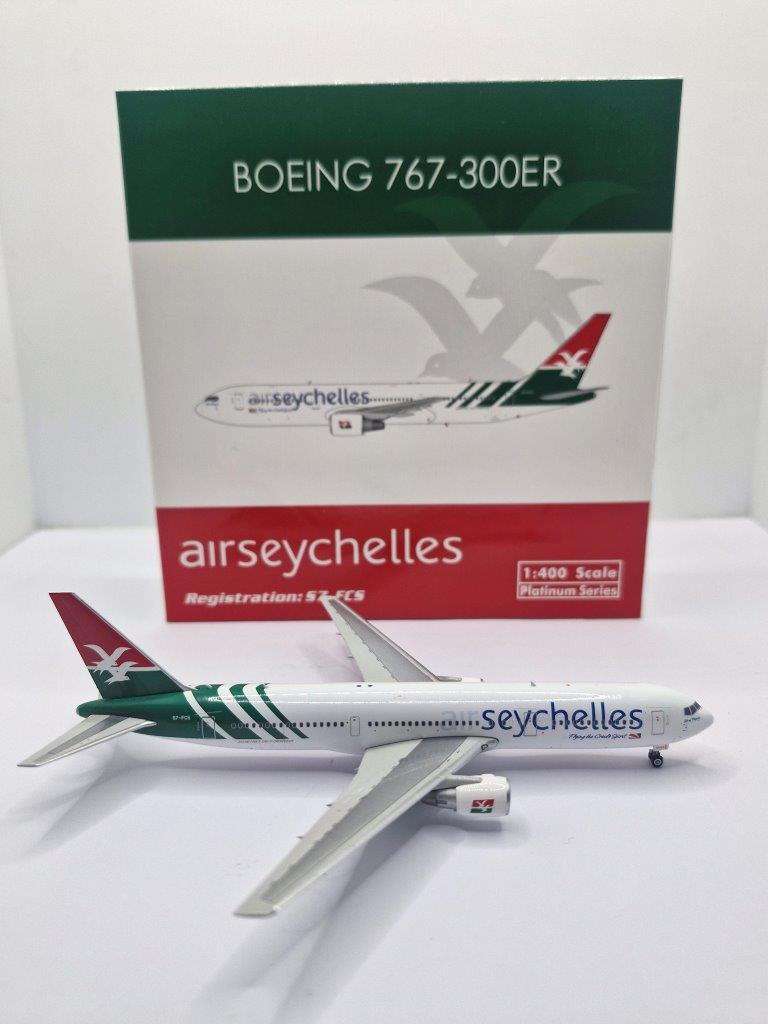 Phoenix 1:400 Air Seychelles S7-FCS Boeing 767-300 - Image 2