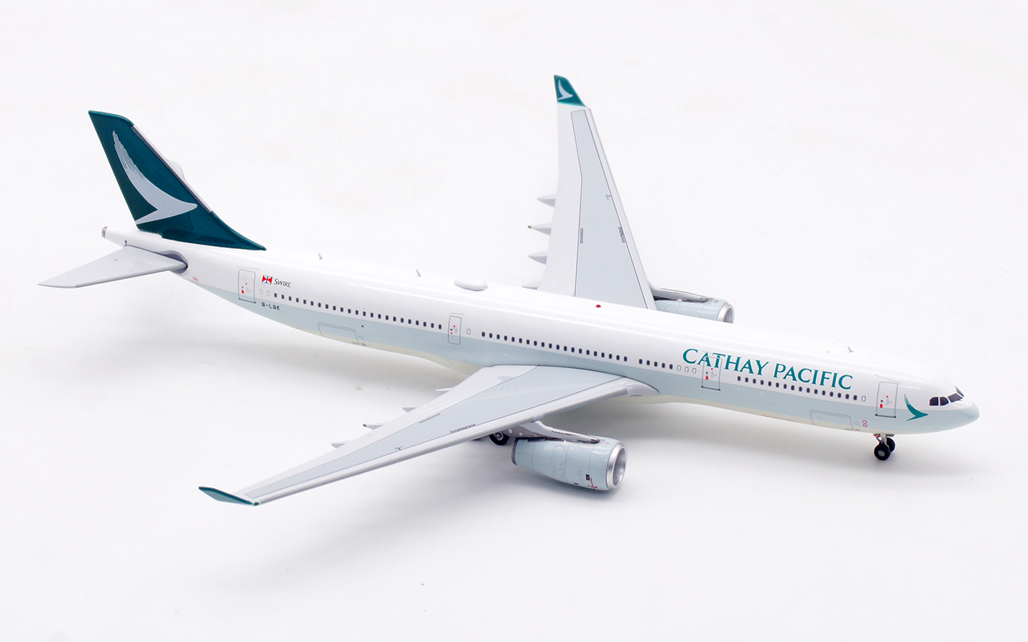 Aviation 400 1:400 Cathay Pacific Airways B-LBK Airbus A330-300 - Image 3