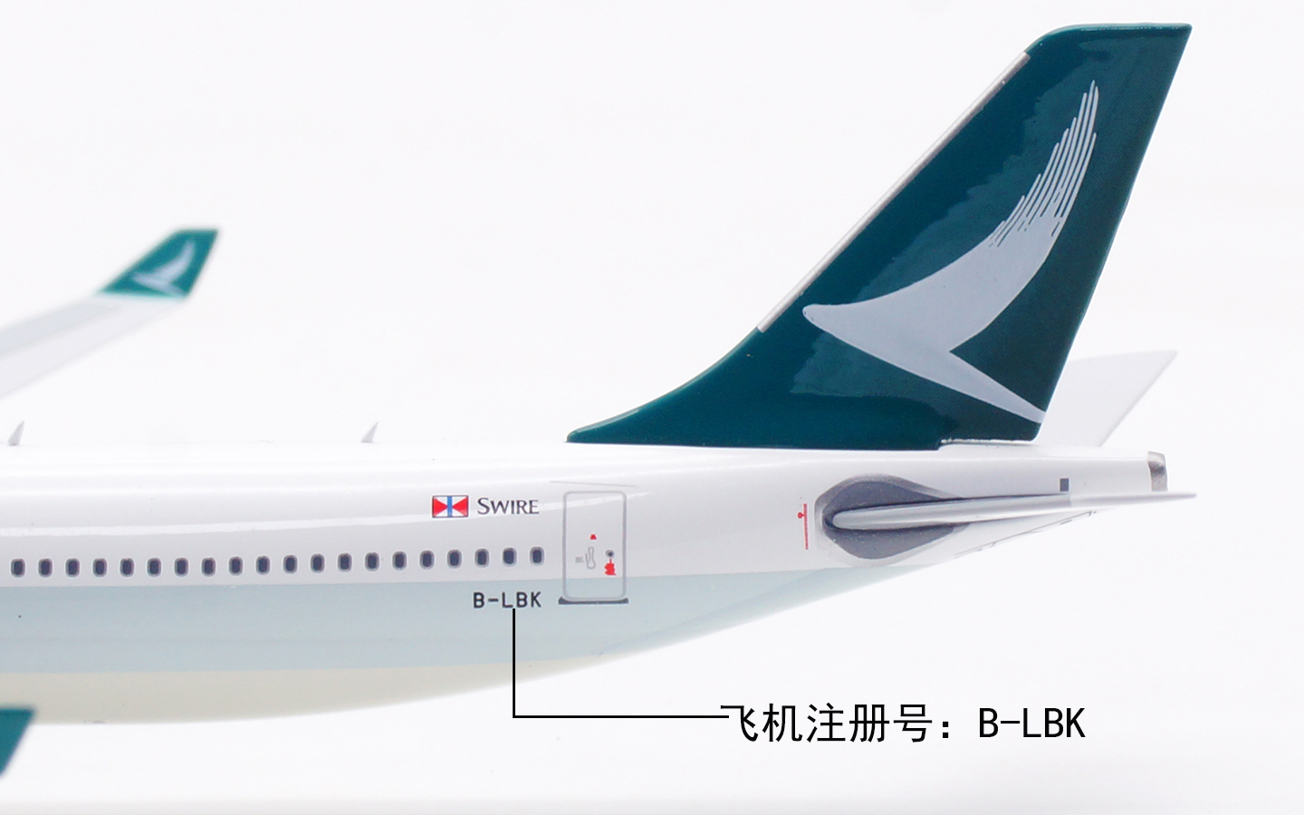 Aviation 400 1:400 Cathay Pacific Airways B-LBK Airbus A330-300 - Image 12
