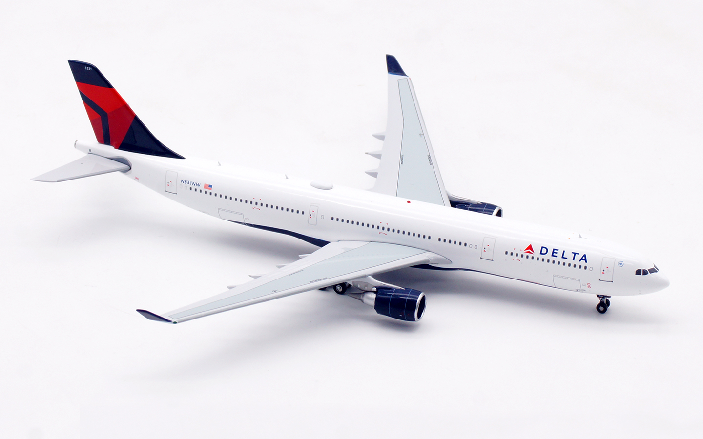 Aviation 400 1:400 Delta Airlines N831NW Airbus A330-300 - Image 3