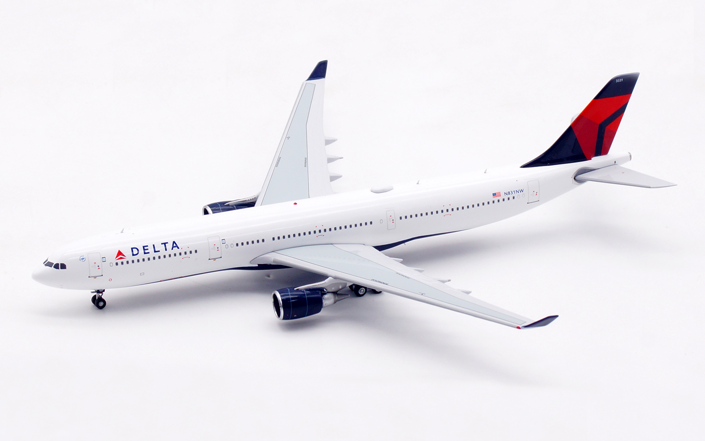 Aviation 400 1:400 Delta Airlines N831NW Airbus A330-300 - Image 4