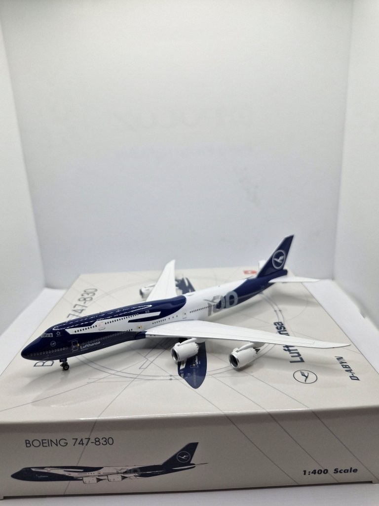 Phoenix 1:400 Lufthansa D-ABYN Boeing 747-8