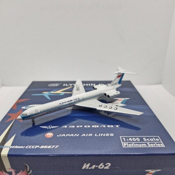 Phoenix 1:400 Aeroflot Russian Airlines / JAL Japan Airlines CCCP-86677 Ilyushin IL-62