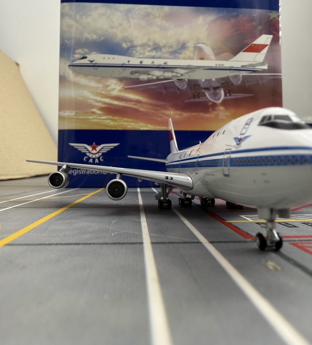 YY Wings 1:400 CAAC Cargo B-2440 Boeing 747-200F - Image 7