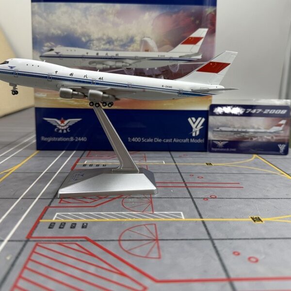 YY Wings 1:400 CAAC Cargo B-2440 Boeing 747-200F