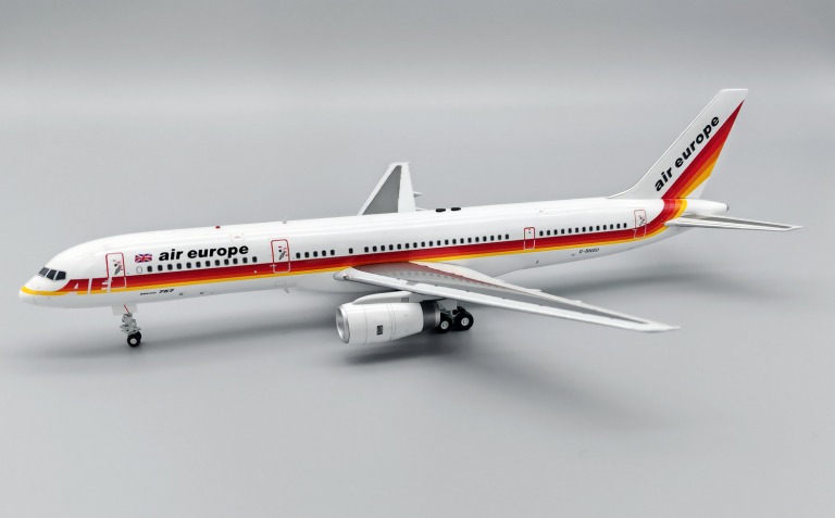 Inflight 200 1:200 Air Europe G-BNSD Boeing 757-200