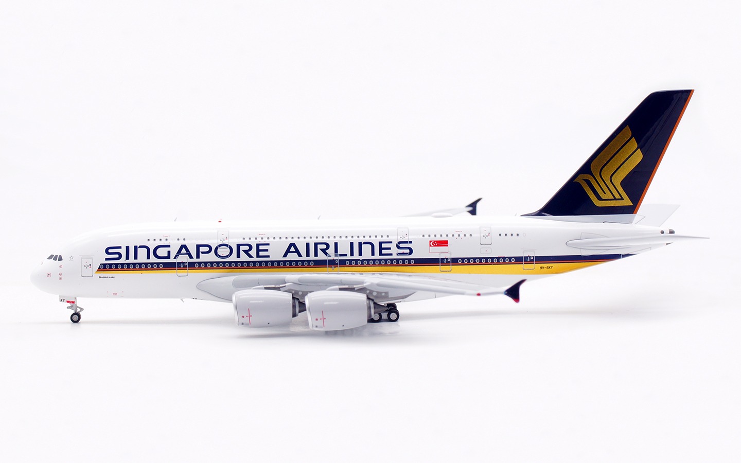 Aviation 400 1:400 Singapore Airlines 9V-SKY Airbus A380-800