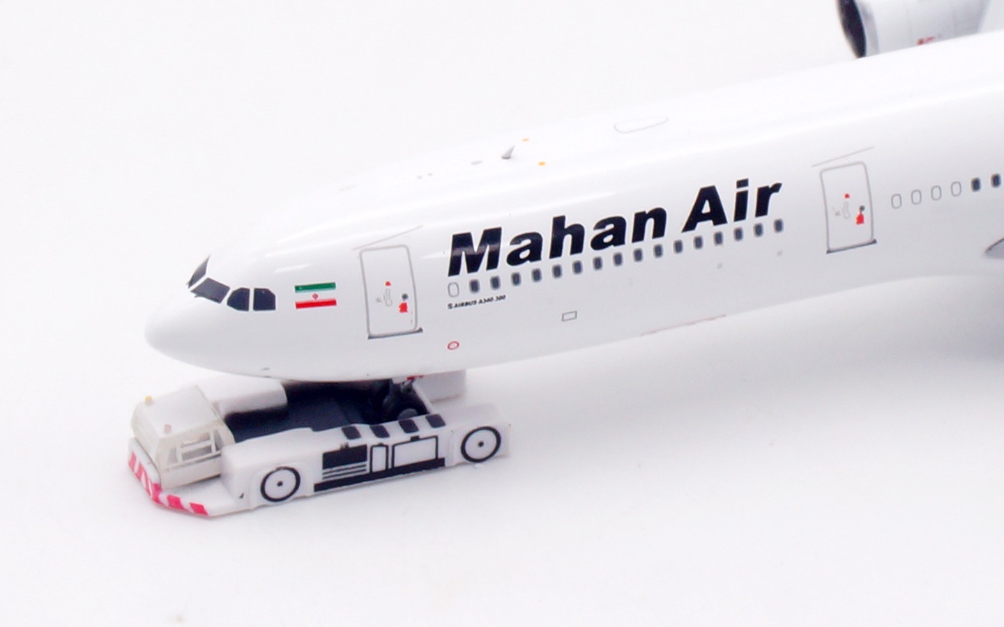 Aviation 400 1:400 Mahan Air EP-MJF Airbus A340-300 - Image 7