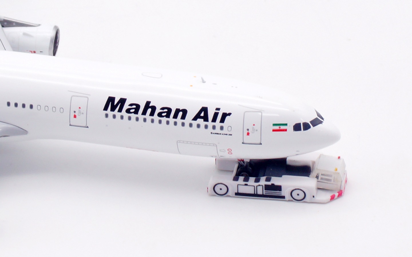 Aviation 400 1:400 Mahan Air EP-MJF Airbus A340-300 - Image 8