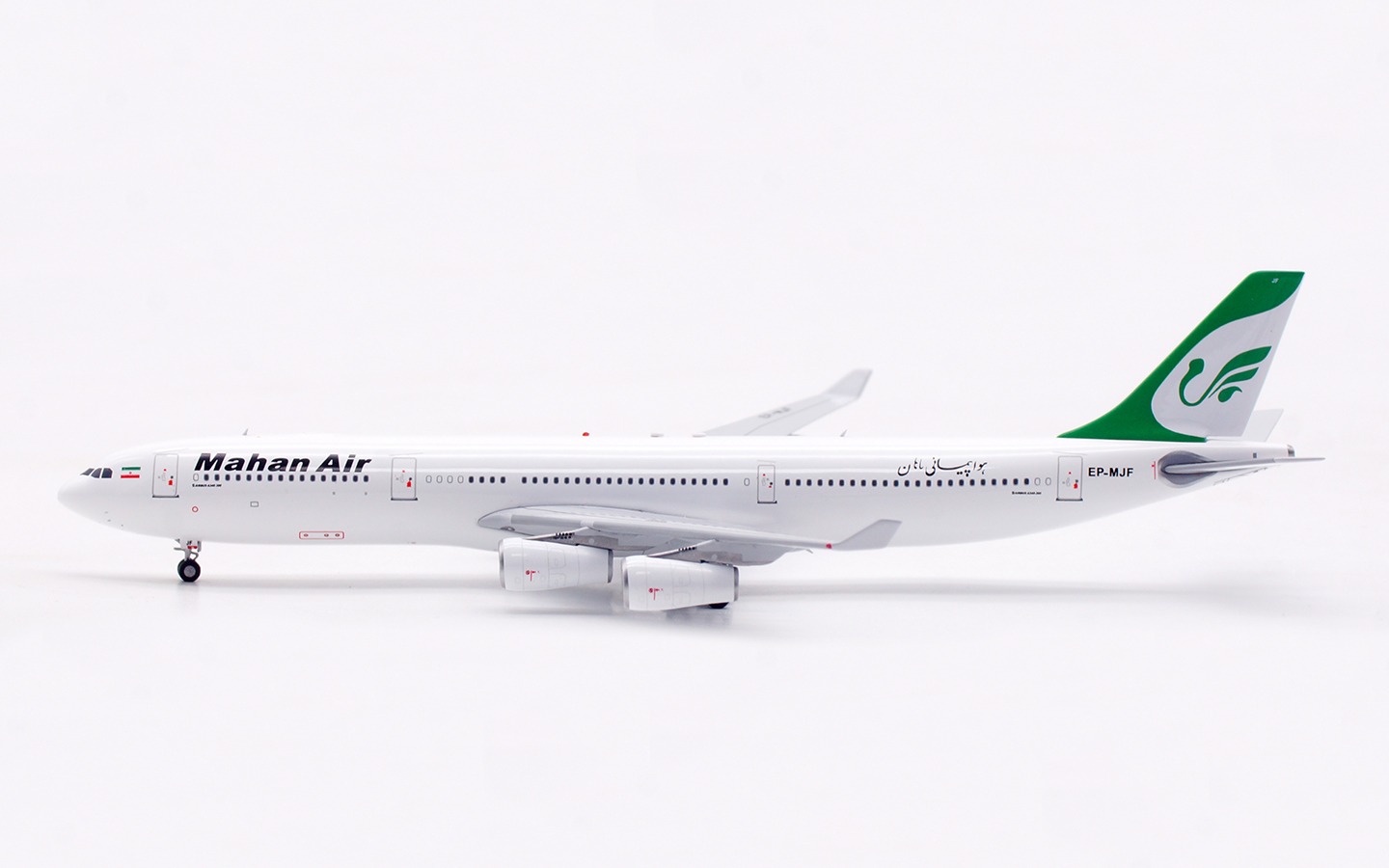 Aviation 400 1:400 Mahan Air EP-MJF Airbus A340-300 - Image 9