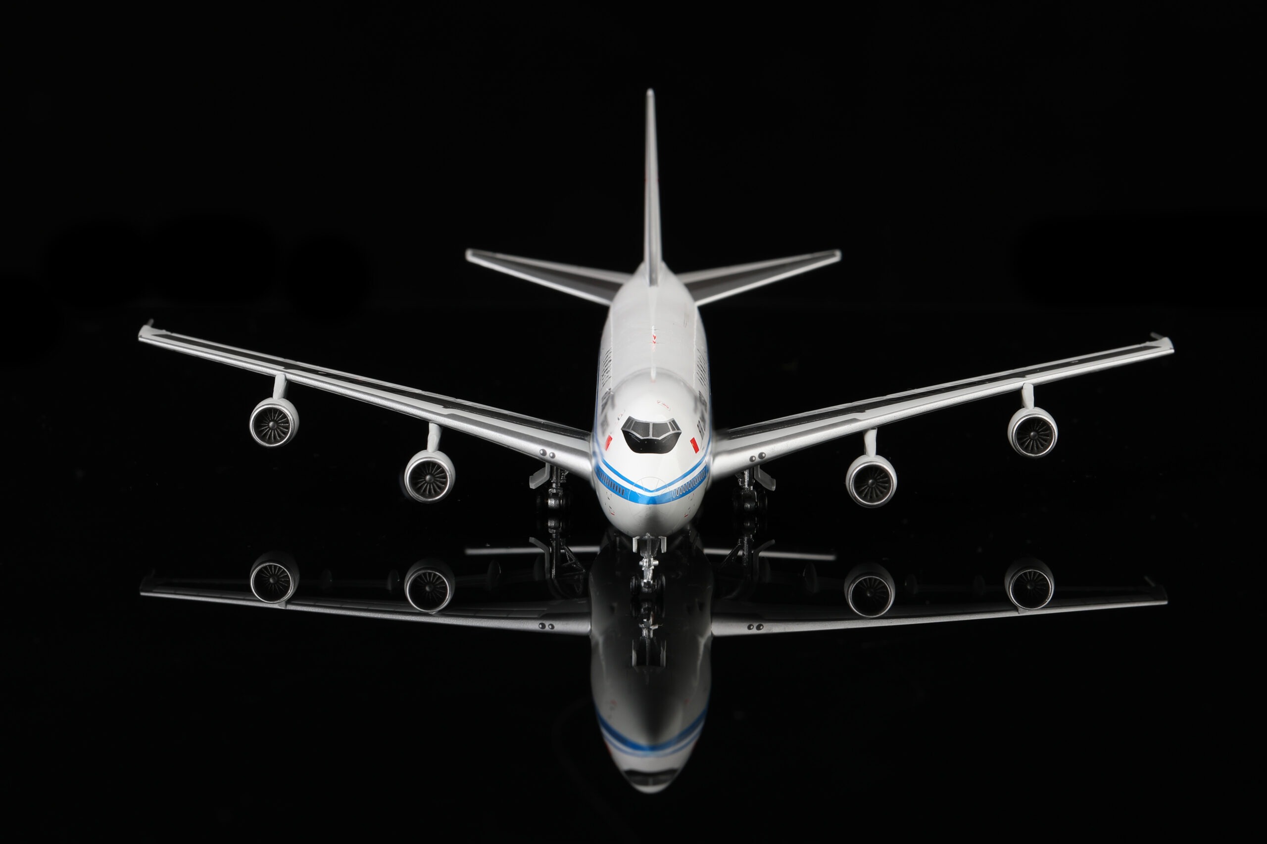 YY Wings 1:400 Air China Cargo B-2450 Boeing 747-200F - Image 2