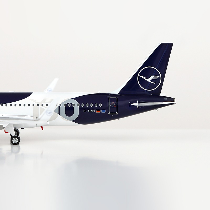 SQ Wings 1:200 Lufthansa D-AIND Airbus A320-Neo - Bedfordshire