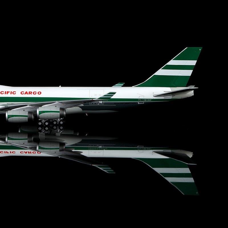 YY Wings 1:400 Cathay Pacific Cargo VR-HUH Boeing 747-400F - Image 3