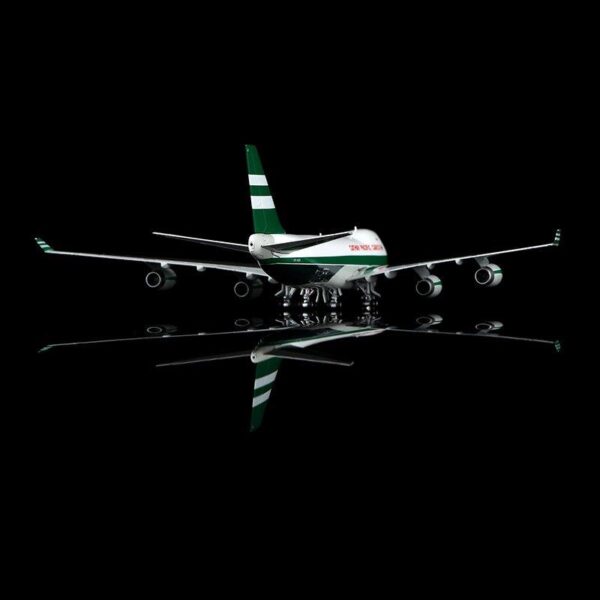 YY Wings 1:400 Cathay Pacific Cargo VR-HUH Boeing 747-400F