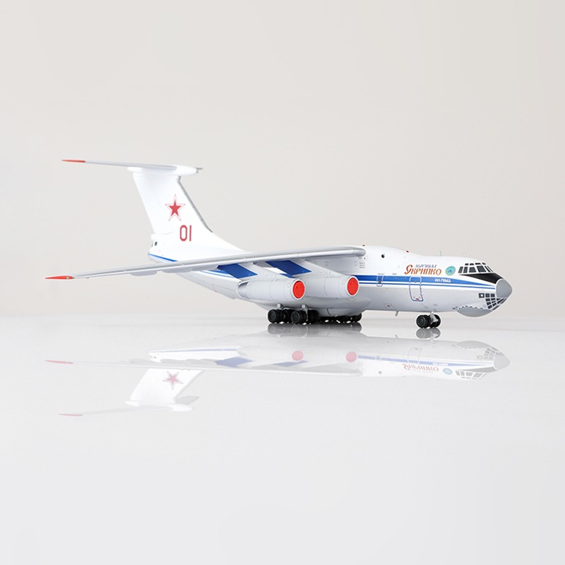 SQ Wings 1:200 Russia Air Force Red 01 Ilyushin IL-76 - Image 4