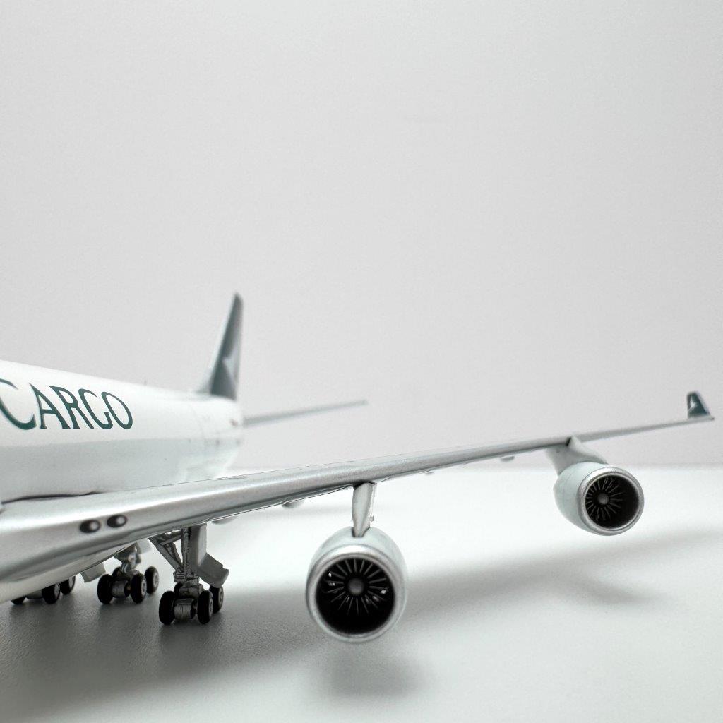 YY Wings 1:400 Cathay Pacific Cargo B-LID Boeing 747-400F - Image 9