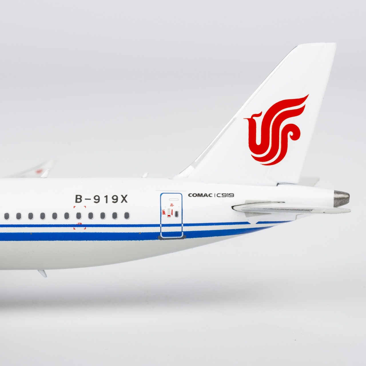 NG Models 1:400 Air China B-919X Comac C919 - Image 4
