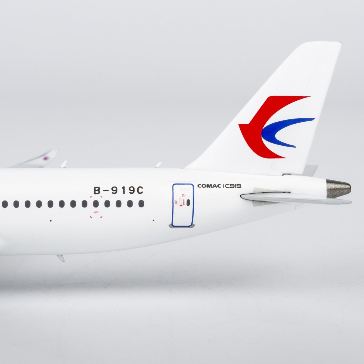 NG Models 1:400 China Eastern Airlines B-919C Comac C919 - Image 4