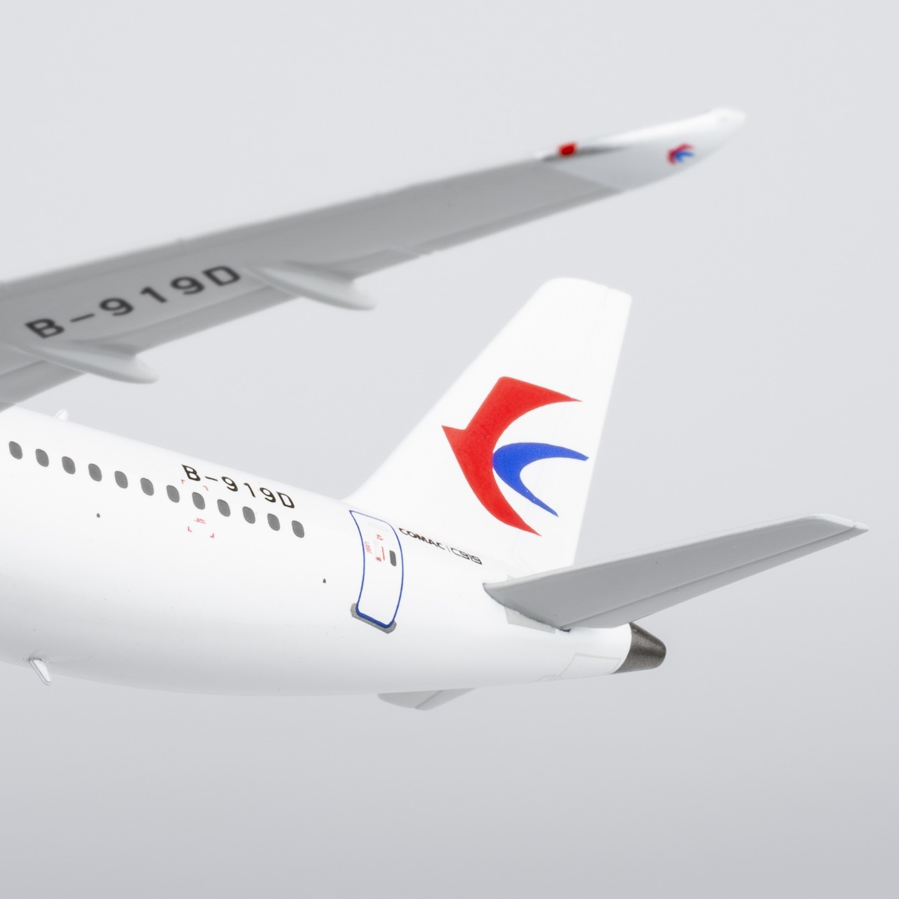 NG Models 1:400 China Eastern Airlines B-919D Comac C919 - Image 7