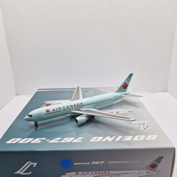 Panda Models 1:400 Air Canada C-FOCA Boeing 767-300