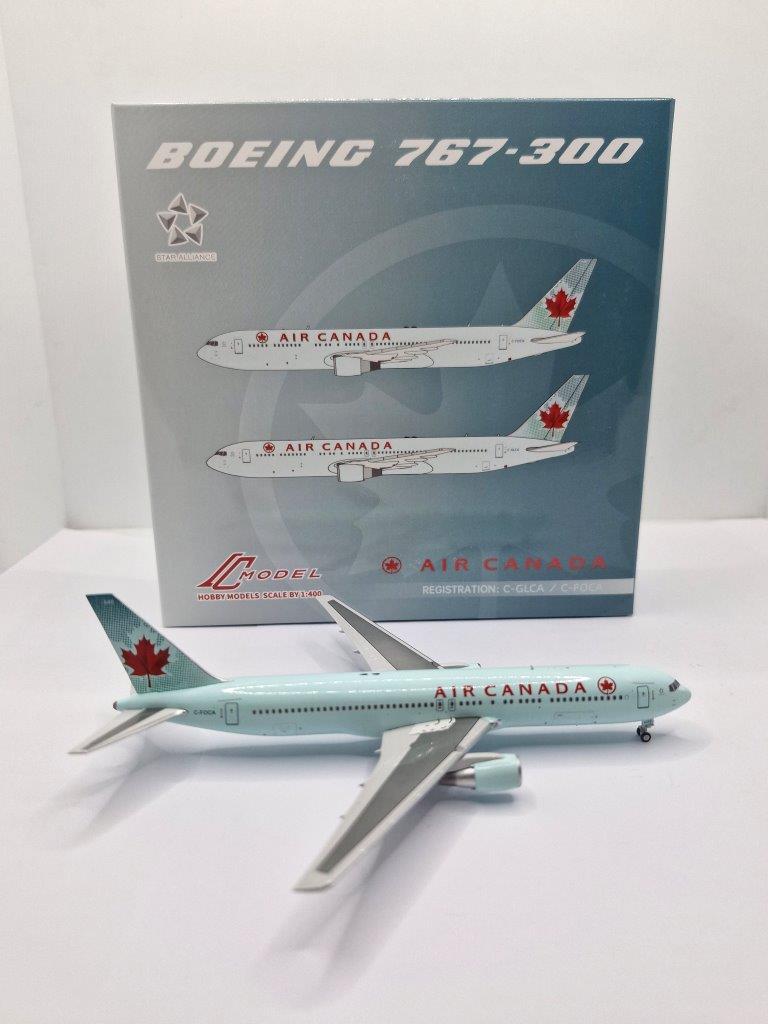 Panda Models 1:400 Air Canada C-FOCA Boeing 767-300 - Image 2