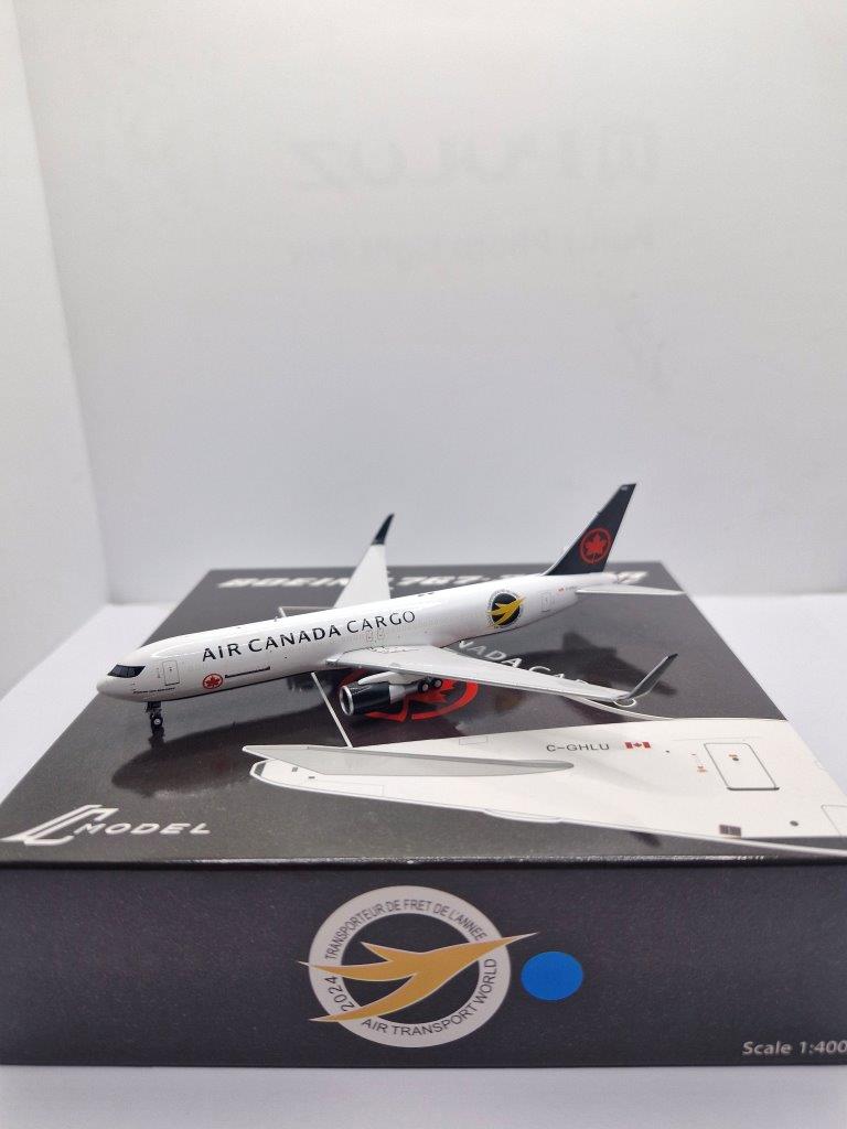 Panda Models 1:400 Air Canada Cargo C-GHLU Boeing 767-300WF