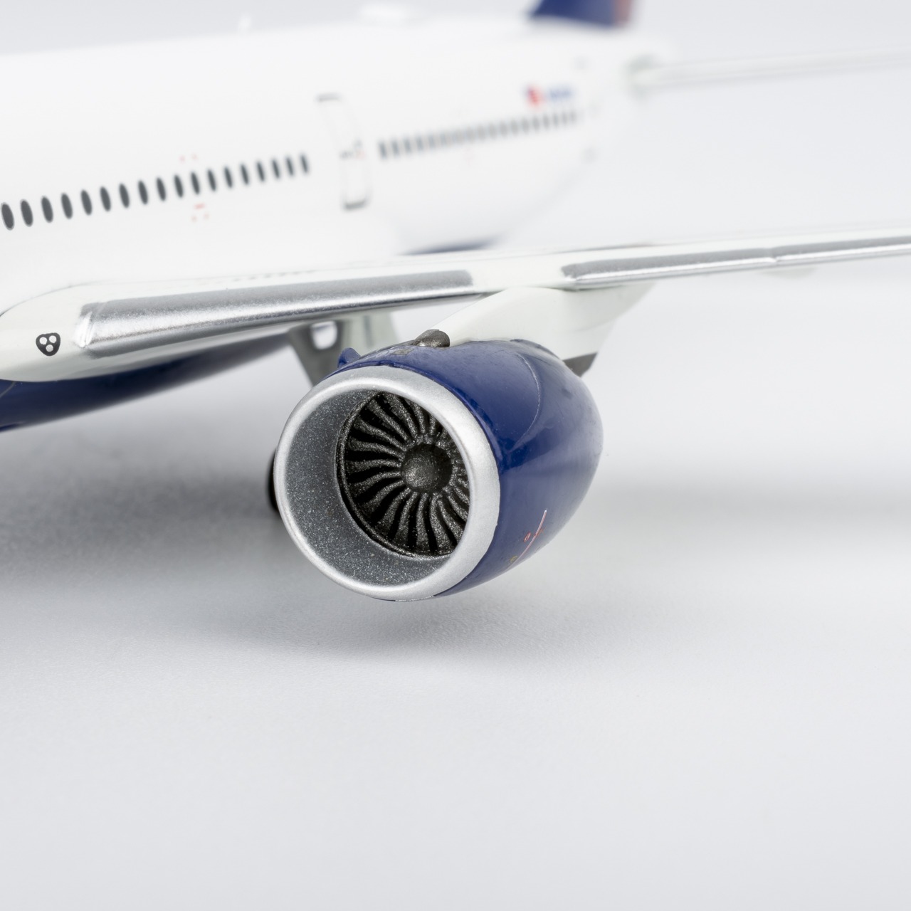 NG Models 1:400 Delta Airlines N501DN Airbus A350-900 - Image 9